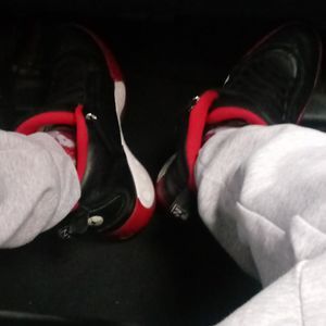 Meet your Posher, Tee